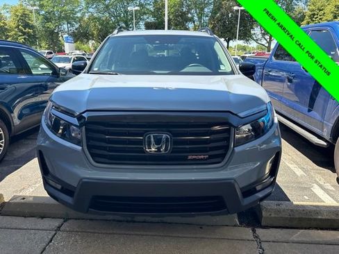 Used 2023 Honda Ridgeline Sport image 10