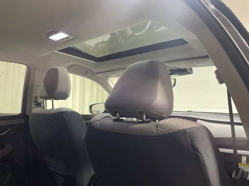 Used 2025 Subaru Outback Premium w/ Popular Package #1A image 13