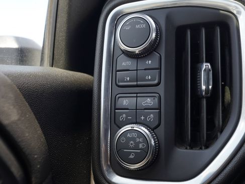 Used 2023 GMC Sierra 2500 AT4 w/ AT4 Premium Plus Package AWD/4WD image 16