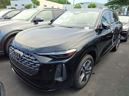 New 2025 Audi Q5 Premium Plus image 2