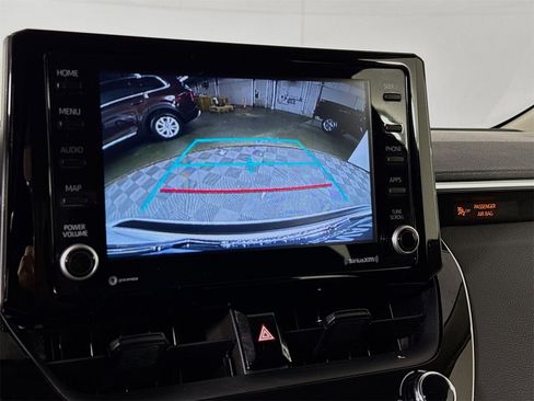 Used 2022 Toyota Corolla LE image 11