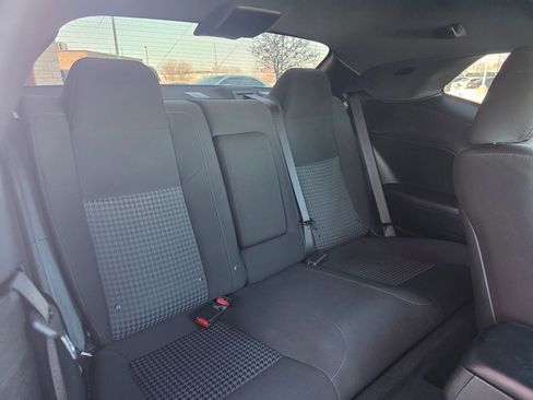 Used 2022 Dodge Challenger GT image 6