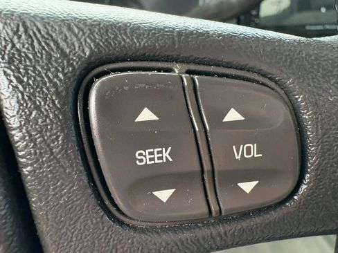 Used 2005 Chevrolet Avalanche Z71 w/ Preferred Equipment Group image 26