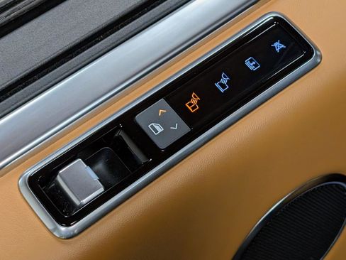 Used 2021 Land Rover Range Rover Autobiography Fifty Edition image 21