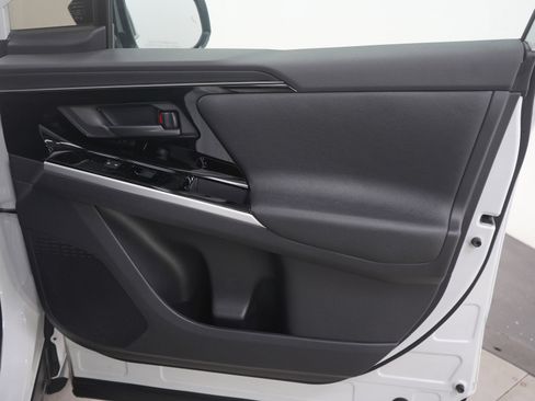 Used 2024 Toyota bZ4X XLE image 12