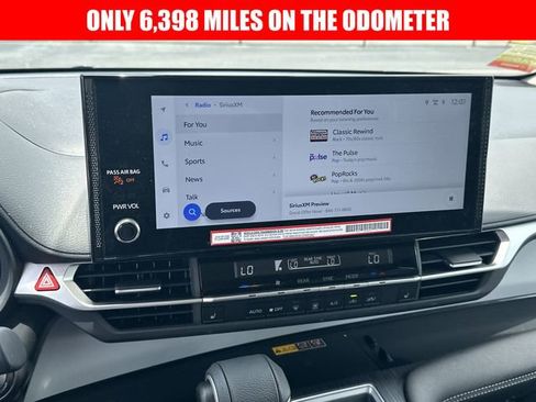 Certified 2025 Toyota Sienna XLE w/ XLE Plus Package FWD image 13