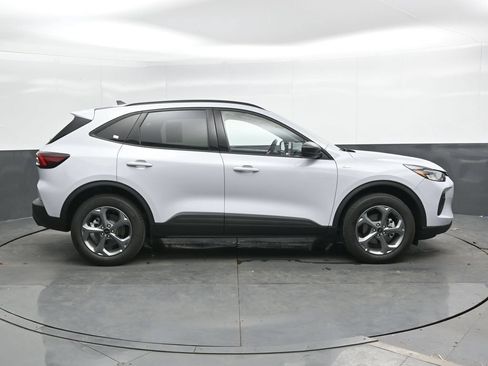 Used 2026 Ford Escape ST-Line AWD/4WD image 5