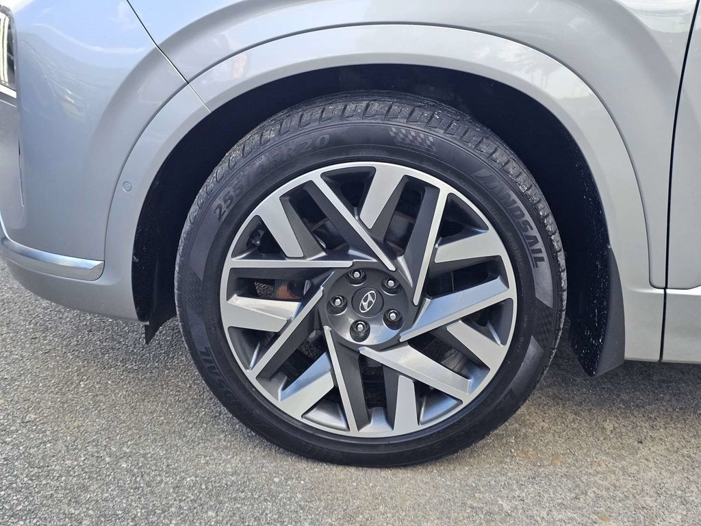 Used 2023 Hyundai Santa Fe Calligraphy FWD image 10