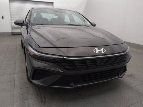 Used 2024 Hyundai Elantra SEL FWD image 13
