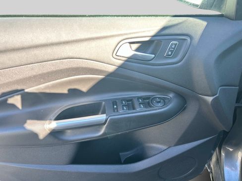 Used 2013 Ford Escape SE image 17