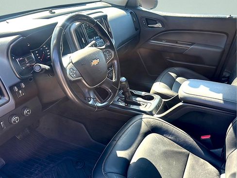 Used 2018 Chevrolet Colorado Z71 w/ Z71 Midnight Edition AWD/4WD image 11