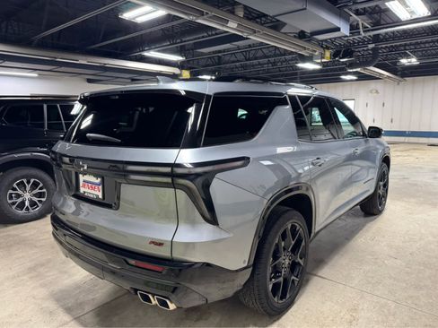 Certified 2025 Chevrolet Traverse RS image 4