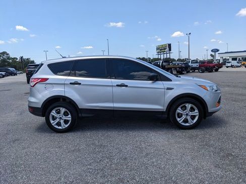 Used 2016 Ford Escape S FWD image 2