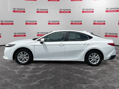Used 2025 Toyota Camry LE w/ Convenience Package AWD/4WD image 8