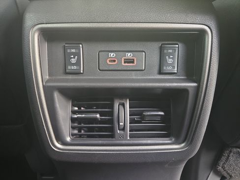 Certified 2024 Nissan Murano Platinum w/ Cargo Package image 32