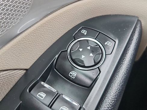 Certified 2019 Ford Explorer FWD image 18