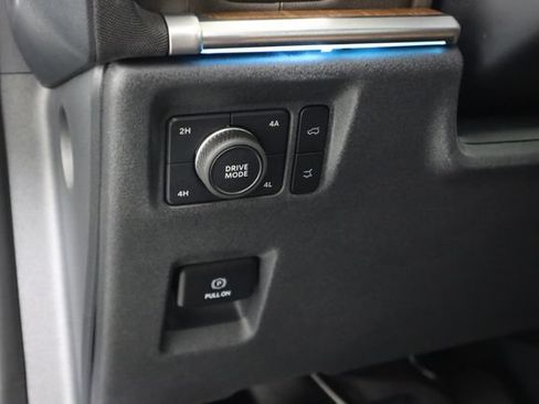 Used 2025 Ford Expedition Max King Ranch AWD/4WD image 42