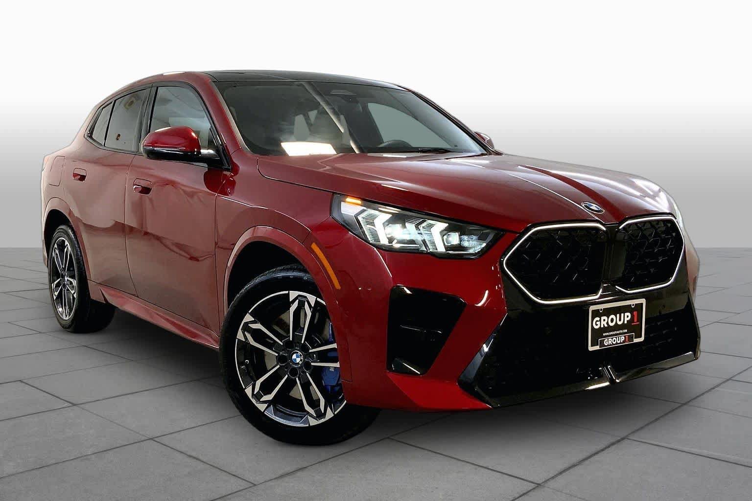Used 2025 BMW X2 xDrive28i w/ Premium Package AWD/4WD image 2