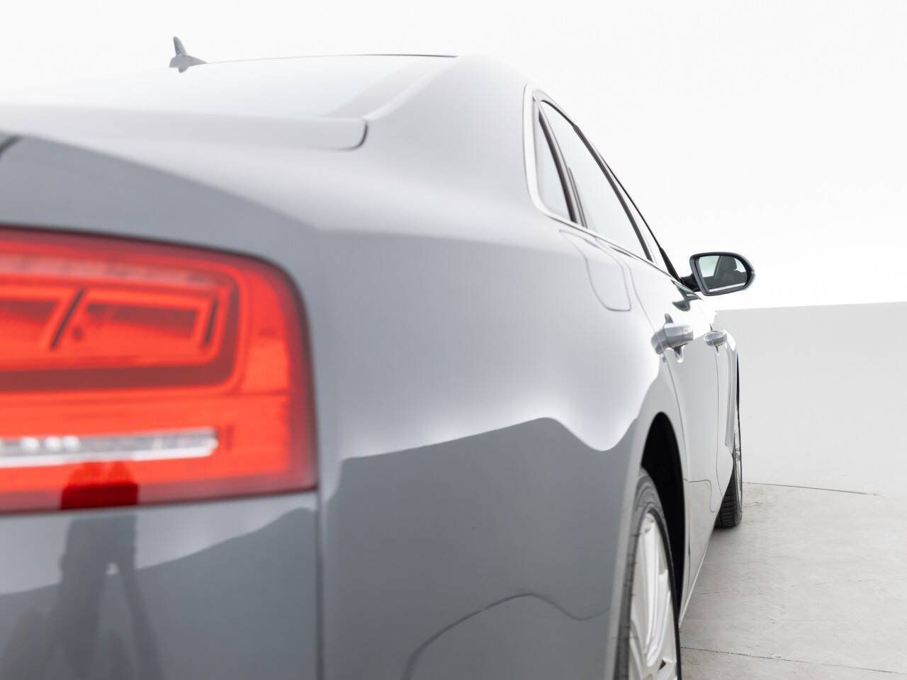 Used 2014 Audi A8 3.0T AWD/4WD image 14