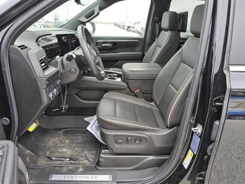 Certified 2025 Chevrolet Tahoe Premier image 2