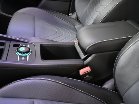 New 2026 Volkswagen Tiguan SE R-Line image 24