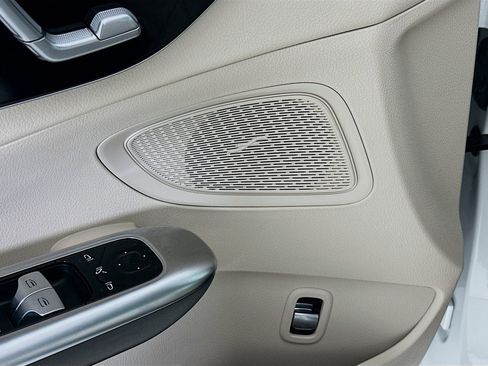 Certified 2025 Mercedes-Benz C 300 Sedan image 19