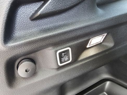 New 2025 Jeep Grand Cherokee L Altitude image 36