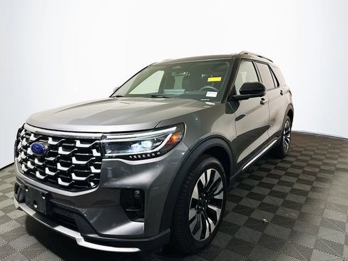 Used 2025 Ford Explorer Platinum w/ LUX Leather Package image 4