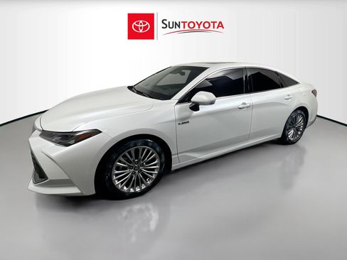 Used 2021 Toyota Avalon Limited w/ Advanced Safety Package FWD image 9