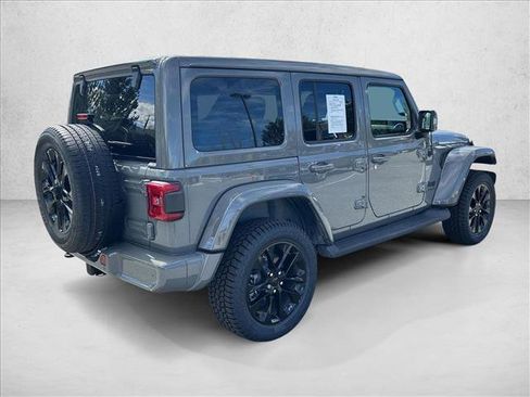 Used 2023 Jeep Wrangler Unlimited Sahara AWD/4WD image 5