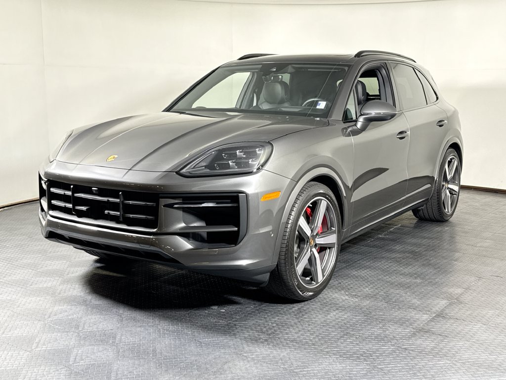 Certified 2025 Porsche Cayenne S AWD/4WD image 1