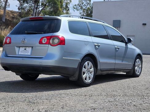 Used 2007 Volkswagen Passat 2.0T FWD image 16