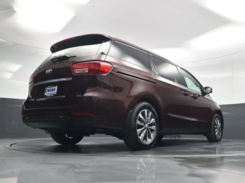 Used 2017 Kia Sedona SX image 43