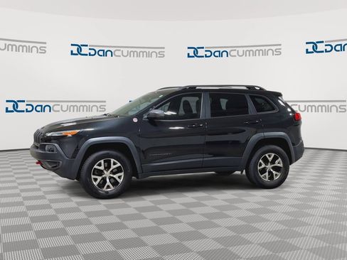 Used 2016 Jeep Cherokee Trailhawk AWD/4WD image 6