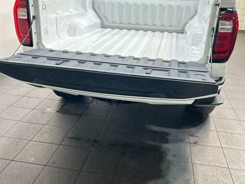 Used 2023 GMC Canyon AT4 AWD/4WD image 10
