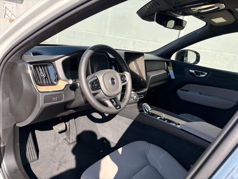 Used 2026 Volvo XC60 B5 Plus w/ Protection Package Premier image 4