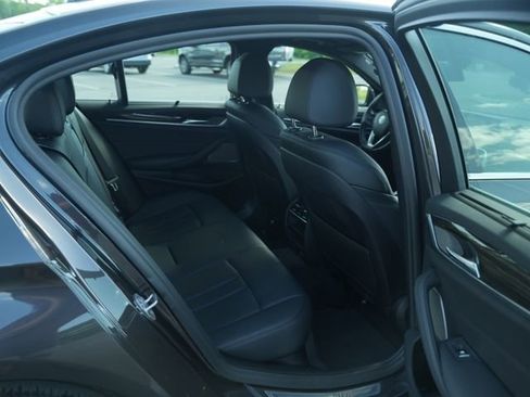 Used 2020 BMW 530i w/ Convenience Package RWD image 22