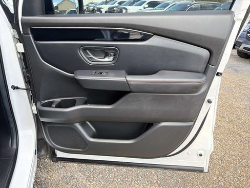 Used 2024 Honda Pilot TrailSport image 18