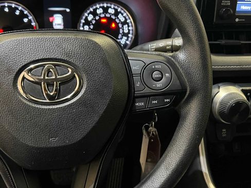 Certified 2021 Toyota RAV4 LE image 20
