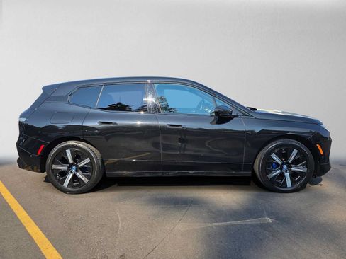 Used 2024 BMW iX xDrive50 w/ Premium Package AWD/4WD image 2