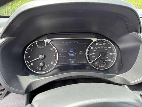 Used 2025 Nissan Altima 2.5 SV FWD image 39