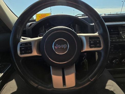 Used 2011 Jeep Liberty Limited Jet image 17
