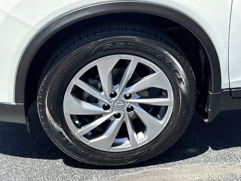 Used 2015 Nissan Rogue SL w/ SL Premium Package FWD image 17
