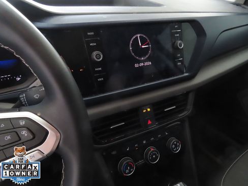 Certified 2023 Volkswagen Taos SE image 18