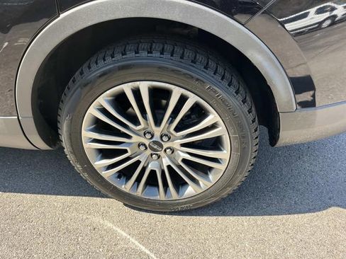 Used 2016 Lincoln MKX Reserve w/ Climate Package image 11