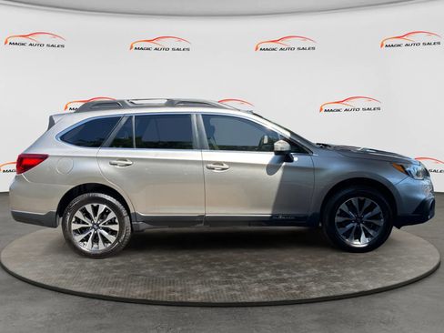 Used 2015 Subaru Outback 2.5i Limited AWD/4WD image 6