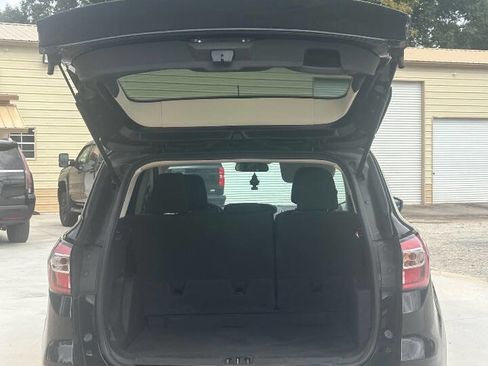 Used 2017 Ford Escape SE image 6