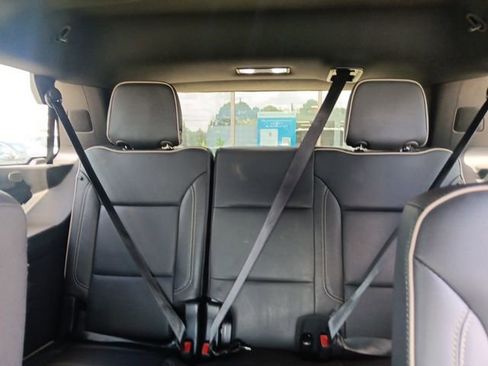 Used 2024 Chevrolet Tahoe Premier RWD image 19