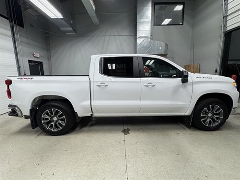 Used 2023 Chevrolet Silverado 1500 LT w/ Max Trailering Package AWD/4WD image 9