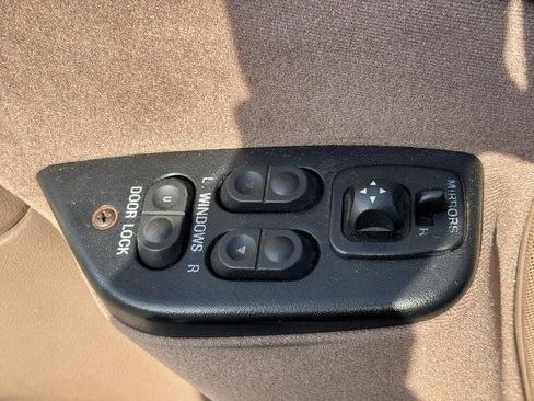 Used 1993 Ford Bronco image 18